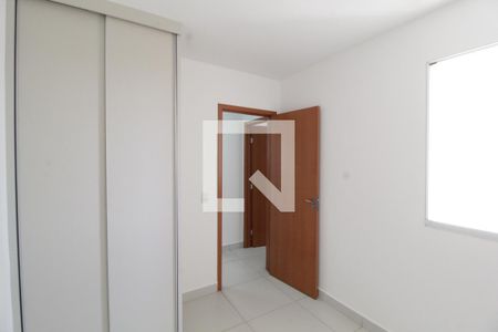 Quarto de apartamento para alugar com 2 quartos, 52m² em Novo Mundo, Uberlândia