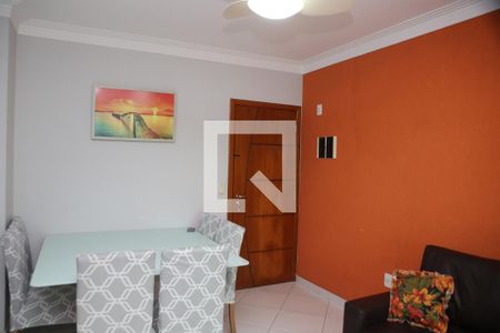 Sala de apartamento para alugar com 2 quartos, 90m² em Ocian, Praia Grande