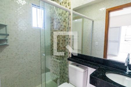 Banheiro de kitnet/studio para alugar com 1 quarto, 38m² em Vila Guarani (zona Sul), São Paulo