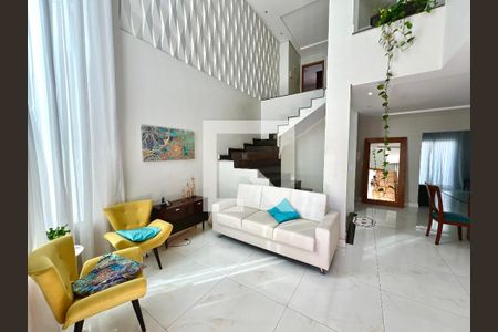Sala de casa para alugar com 5 quartos, 620m² em Cabral, Contagem