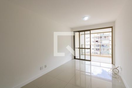 Apartamento à venda com 83m², 3 quartos e 1 vagaSala