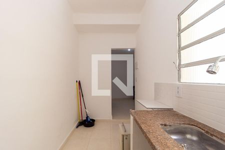 Cozinha de kitnet/studio para alugar com 1 quarto, 28m² em Vila Bertioga, São Paulo