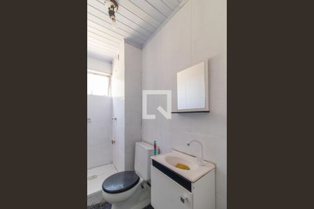 Banheiro de apartamento à venda com 1 quarto, 57m² em Vila Nova, Porto Alegre