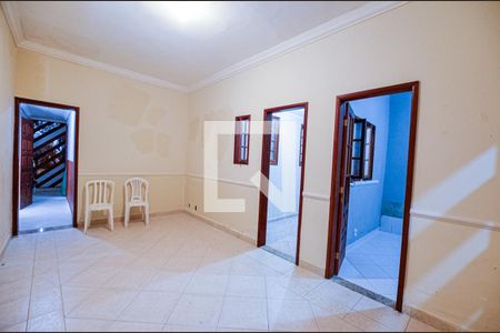 Sala de casa à venda com 2 quartos, 150m² em Santa Rosa, Niterói