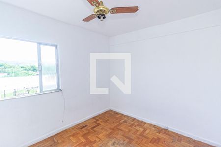 Sala de apartamento para alugar com 2 quartos, 80m² em Marechal Hermes, Rio de Janeiro