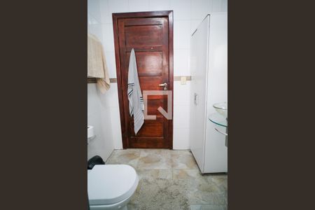 Banheiro de casa à venda com 2 quartos, 129m² em Pinheiros, São Paulo
