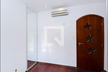 Quarto 1 de casa para alugar com 3 quartos, 330m² em Jardim São Judas Tadeu, Guarulhos