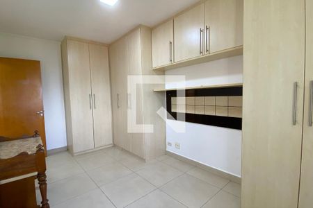 Quarto 1 de apartamento para alugar com 2 quartos, 69m² em Jardim Tupanci, Barueri