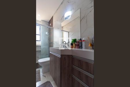 Apartamento à venda com 76m², 2 quartos e 1 vaga Apartamento à venda com 76m², 2 quartos e 1 vagaBanheiro