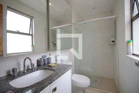 Banheiro da Suíte de apartamento para alugar com 4 quartos, 136m² em Funcionários, Belo Horizonte