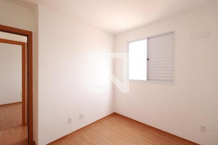 Quarto 1 de apartamento para alugar com 2 quartos, 40m² em Jardim Patricia, Uberlândia