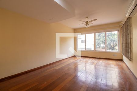 Sala de casa à venda com 4 quartos, 220m² em Boa Vista, Porto Alegre