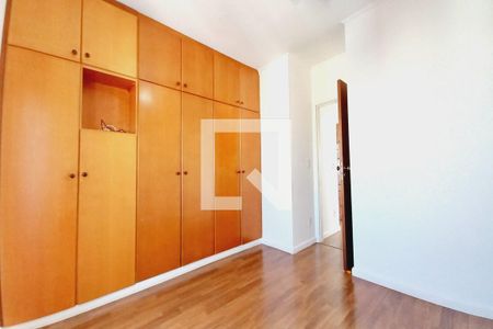 Quarto  de apartamento à venda com 1 quarto, 61m² em Cambuí, Campinas