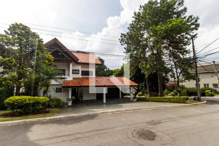 Casa de condomínio à venda com 450m², 5 quartos e 8 vagas Casa de condomínio à venda com 450m², 5 quartos e 8 vagasVista da Rua