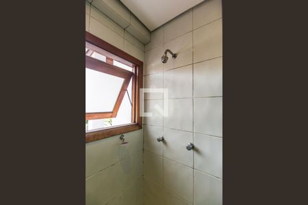 Casa de condomínio à venda com 450m², 5 quartos e 8 vagas Casa de condomínio à venda com 450m², 5 quartos e 8 vagasBanheiro da Suíte 2