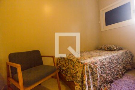 Casa de condomínio à venda com 450m², 5 quartos e 8 vagas Casa de condomínio à venda com 450m², 5 quartos e 8 vagasSuíte 3