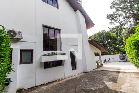 Casa de condomínio à venda com 450m², 5 quartos e 8 vagas Casa de condomínio à venda com 450m², 5 quartos e 8 vagasQuintal