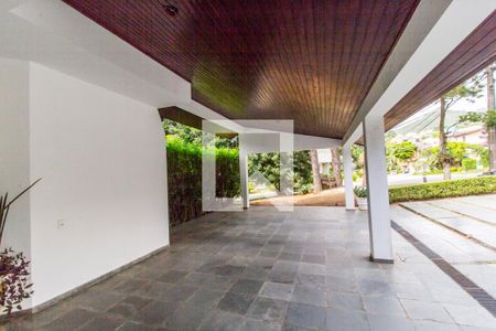 Casa de condomínio à venda com 450m², 5 quartos e 8 vagas Casa de condomínio à venda com 450m², 5 quartos e 8 vagasGaragem