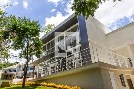 Casa de condomínio à venda com 450m², 5 quartos e 8 vagas Casa de condomínio à venda com 450m², 5 quartos e 8 vagasAcademia