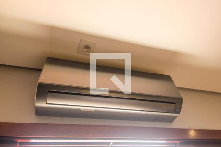 Casa de condomínio à venda com 450m², 5 quartos e 8 vagas Casa de condomínio à venda com 450m², 5 quartos e 8 vagasDetalhe