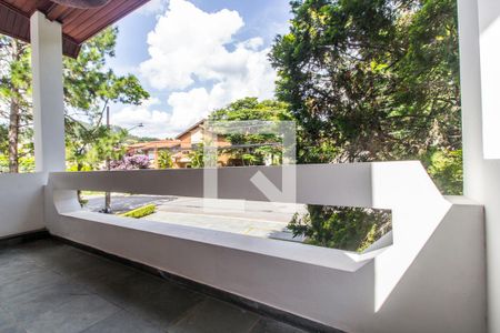 Casa de condomínio à venda com 450m², 5 quartos e 8 vagas Casa de condomínio à venda com 450m², 5 quartos e 8 vagasVaranda
