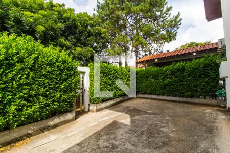 Casa de condomínio à venda com 450m², 5 quartos e 8 vagas Casa de condomínio à venda com 450m², 5 quartos e 8 vagasQuintal