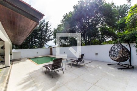 Casa de condomínio à venda com 450m², 5 quartos e 8 vagas Casa de condomínio à venda com 450m², 5 quartos e 8 vagasPiscina