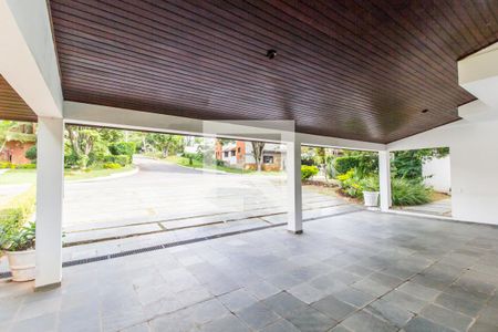 Casa de condomínio à venda com 450m², 5 quartos e 8 vagas Casa de condomínio à venda com 450m², 5 quartos e 8 vagasGaragem