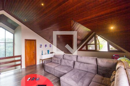 Casa de condomínio à venda com 450m², 5 quartos e 8 vagas Casa de condomínio à venda com 450m², 5 quartos e 8 vagasSala de TV