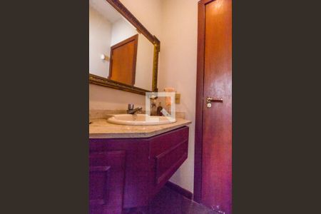 Casa de condomínio à venda com 450m², 5 quartos e 8 vagas Casa de condomínio à venda com 450m², 5 quartos e 8 vagasLavabo