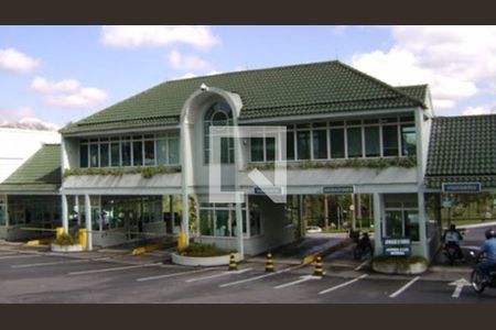 Casa de condomínio à venda com 450m², 5 quartos e 8 vagas Casa de condomínio à venda com 450m², 5 quartos e 8 vagasVista da Rua