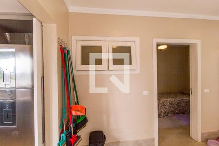 Casa de condomínio à venda com 450m², 5 quartos e 8 vagas Casa de condomínio à venda com 450m², 5 quartos e 8 vagasÁrea de Serviço