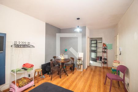 Sala/Quarto de apartamento à venda com 1 quarto, 46m² em Centro Histórico, Porto Alegre