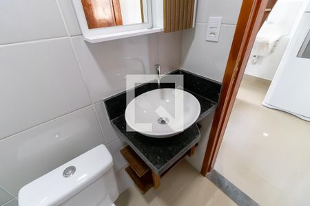 Banheiro de kitnet/studio para alugar com 1 quarto, 28m² em Vila Costa E Silva, Campinas