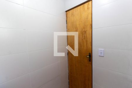 Banheiro de casa para alugar com 1 quarto, 22m² em Vila Paulistania, São Paulo