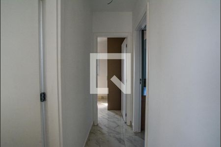 Corredor de apartamento para alugar com 2 quartos, 58m² em Vila Metalúrgica, Santo André