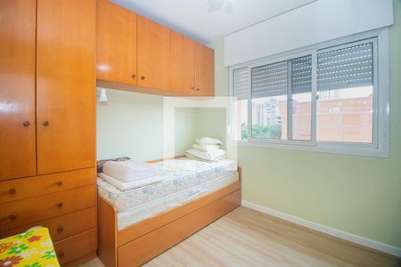 Quarto de apartamento à venda com 2 quartos, 81m² em Passo D’areia, Porto Alegre