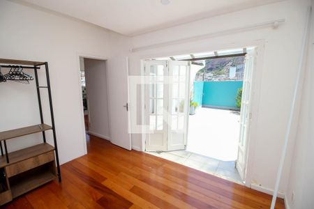 Quarto 1 de apartamento à venda com 2 quartos, 100m² em Laranjeiras, Rio de Janeiro