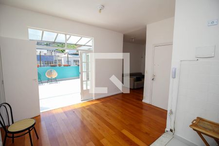 Sala de apartamento à venda com 2 quartos, 100m² em Laranjeiras, Rio de Janeiro