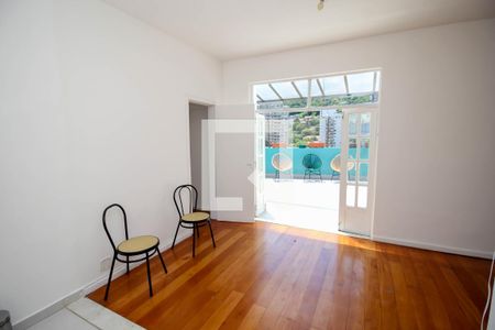 Sala de apartamento à venda com 2 quartos, 100m² em Laranjeiras, Rio de Janeiro