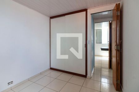 Quarto 2 de apartamento para alugar com 2 quartos, 51m² em Vila Jacuí, São Paulo