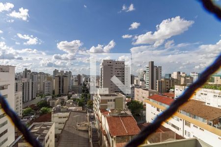Vista da sala  de apartamento à venda com 4 quartos, 135m² em Anchieta, Belo Horizonte