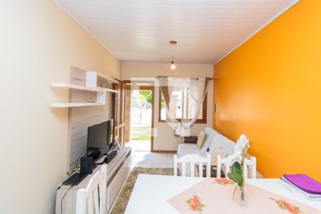 Sala de casa para alugar com 2 quartos, 48m² em Guajuviras, Canoas