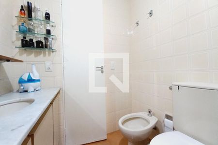 Banheiro de apartamento à venda com 1 quarto, 60m² em Botafogo, Campinas