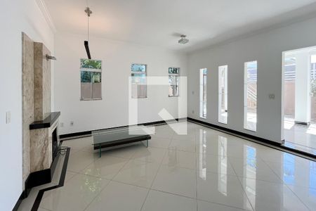 Sala da Lareira de casa de condomínio para alugar com 4 quartos, 270m² em Pinheirinho, Vinhedo