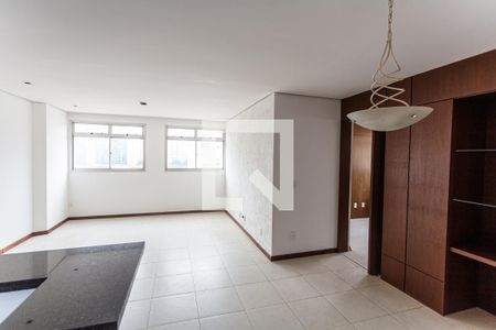 Apartamento para alugar com 85m², 2 quartos e 1 vagaSala