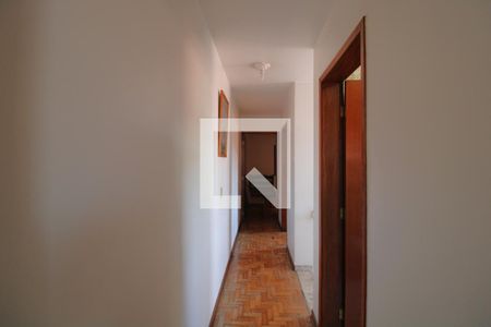 Corredor de casa à venda com 3 quartos, 180m² em Vila Inglesa, São Paulo