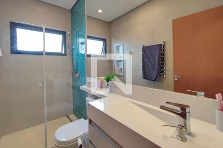 Banheiro Suíte 1 de casa de condomínio à venda com 4 quartos, 255m² em Swiss Park, Campinas