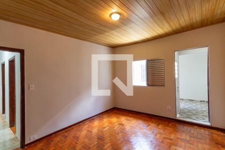 Quarto de casa à venda com 5 quartos, 270m² em Vila Ré, São Paulo