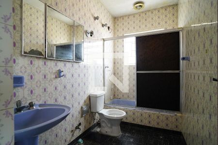 Banheiro de casa para alugar com 3 quartos, 150m² em Vila Dalva, São Paulo